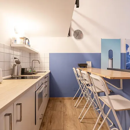 Cosy In Party District W41 Blue *