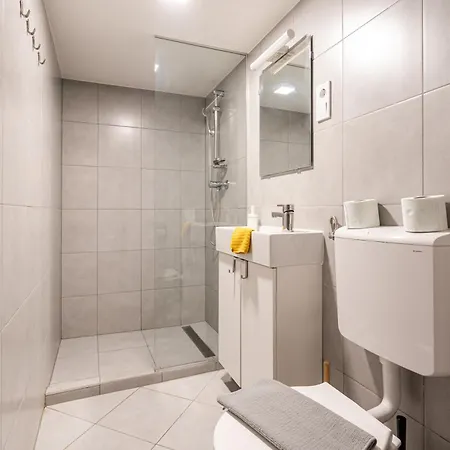 Cosy In Party District W41 Blue * Budapest